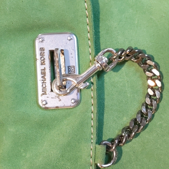 Micheal Kors Green Shoulder Bag - Picture 3 of 9